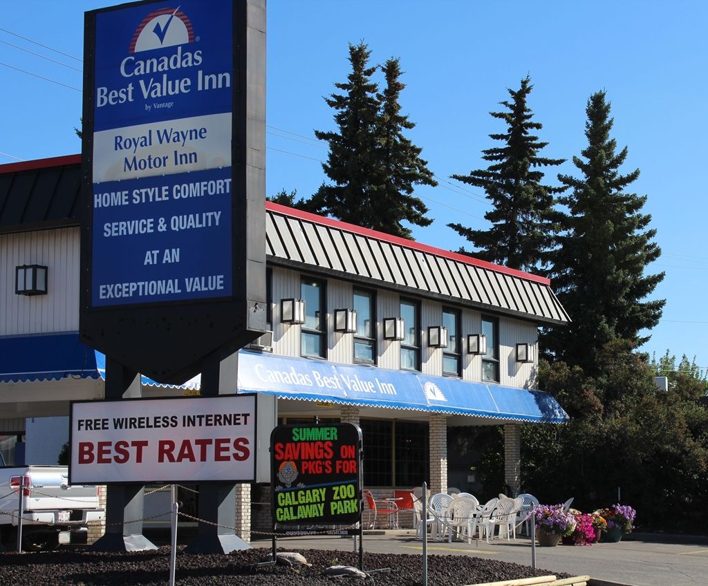 Canadas Best Value Inn YYC מראה חיצוני תמונה