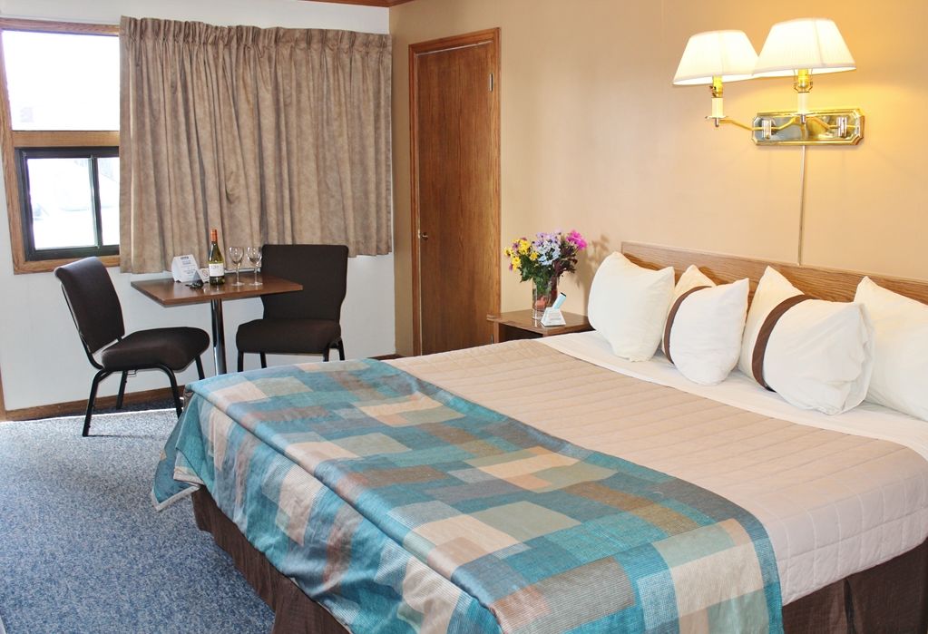 Canadas Best Value Inn YYC חדר תמונה