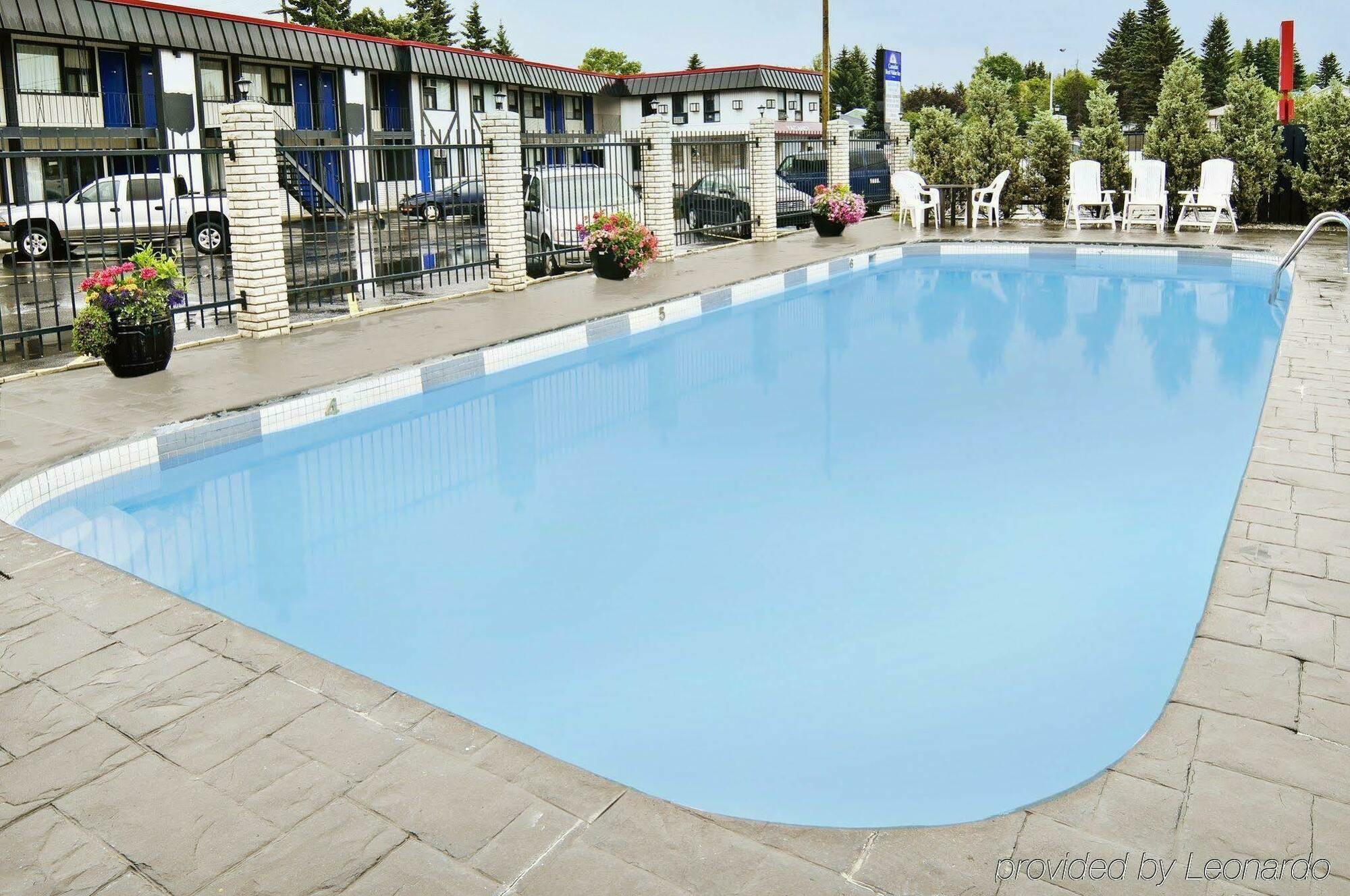 Canadas Best Value Inn YYC מתקנים תמונה